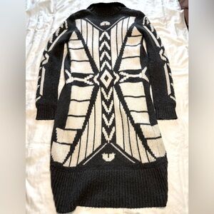 Boutique bought Thick Gray Cardigan with Tribal Design Size M